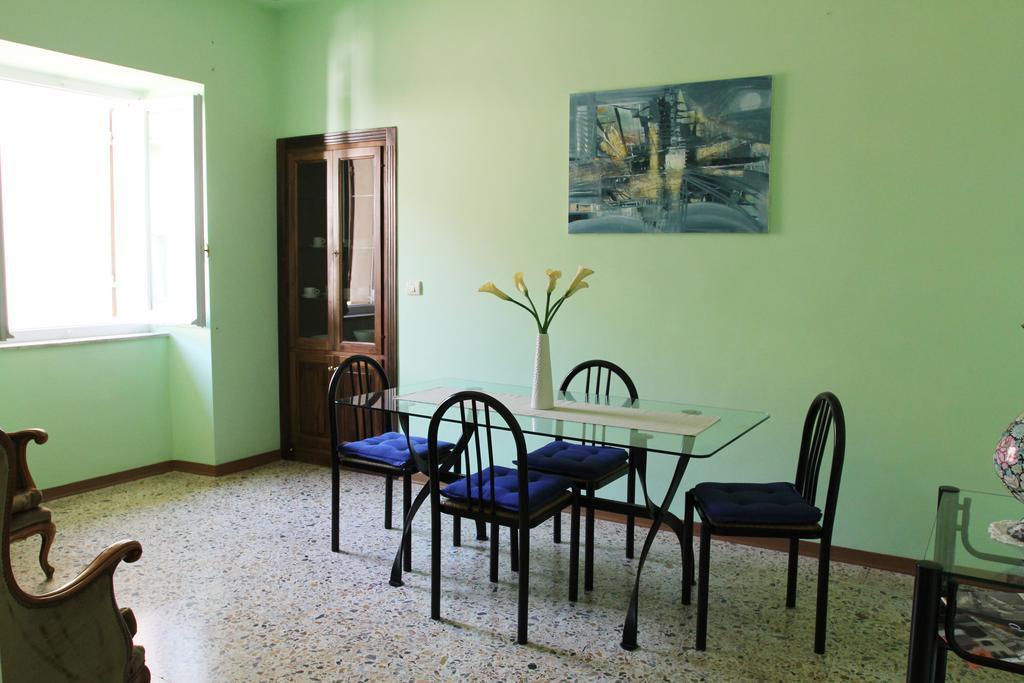La Fontana Apartment สโปเลโต ภายนอก รูปภาพ